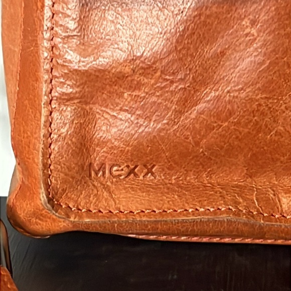 Hand Stitched Vintage Mexx Genuine Leather Burnt Orange Messenger Crossbody Bag - Picture 3 of 12